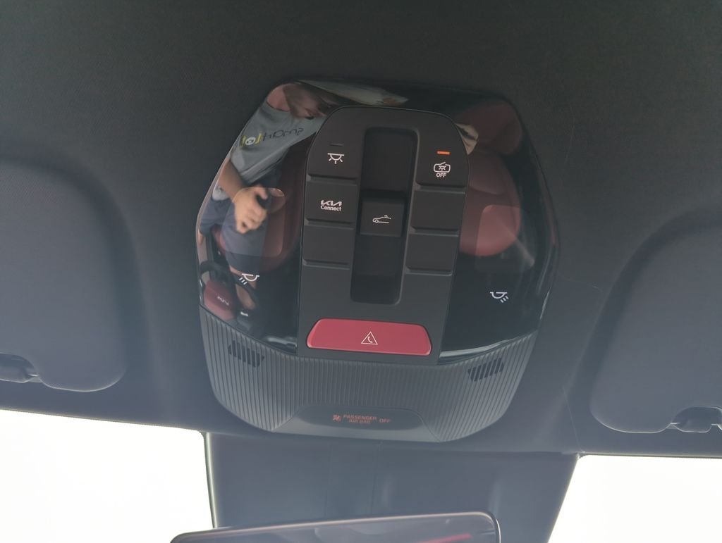 New 2026 Interstellar Gray Kia GT-Line image 27