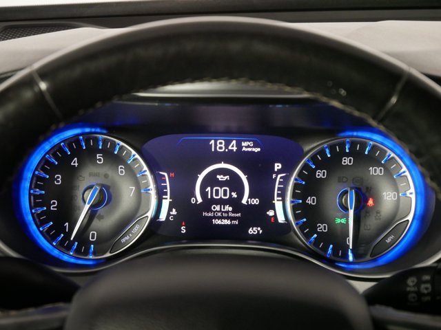 Used 2019 Brilliant Black Crystal Pearlcoat Chrysler Touring L Plus image 24