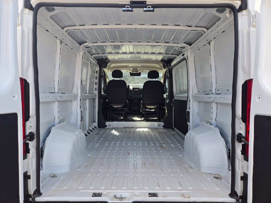 Used 2025 White Ram Low Roof image 9