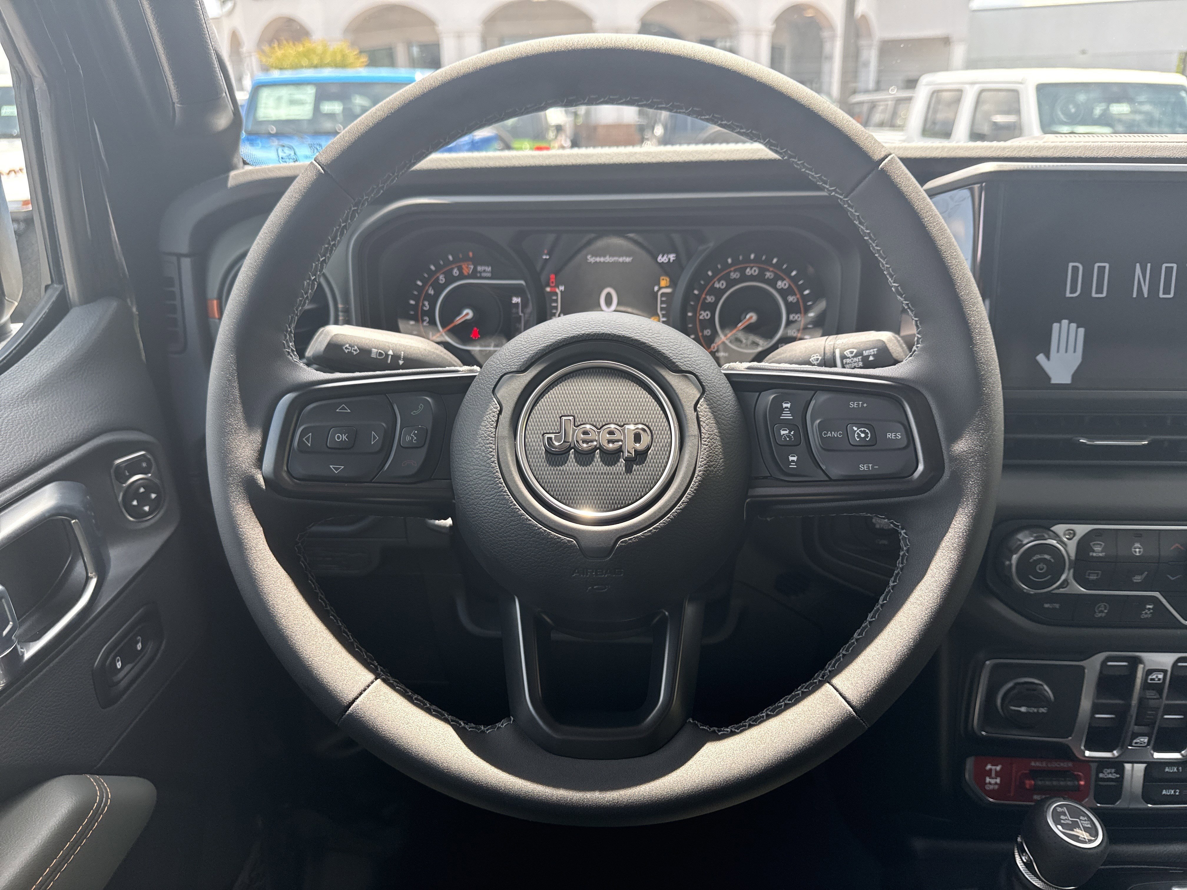 New 2026 Black Clear-Coat Exterior Paint Jeep Mojave X image 24