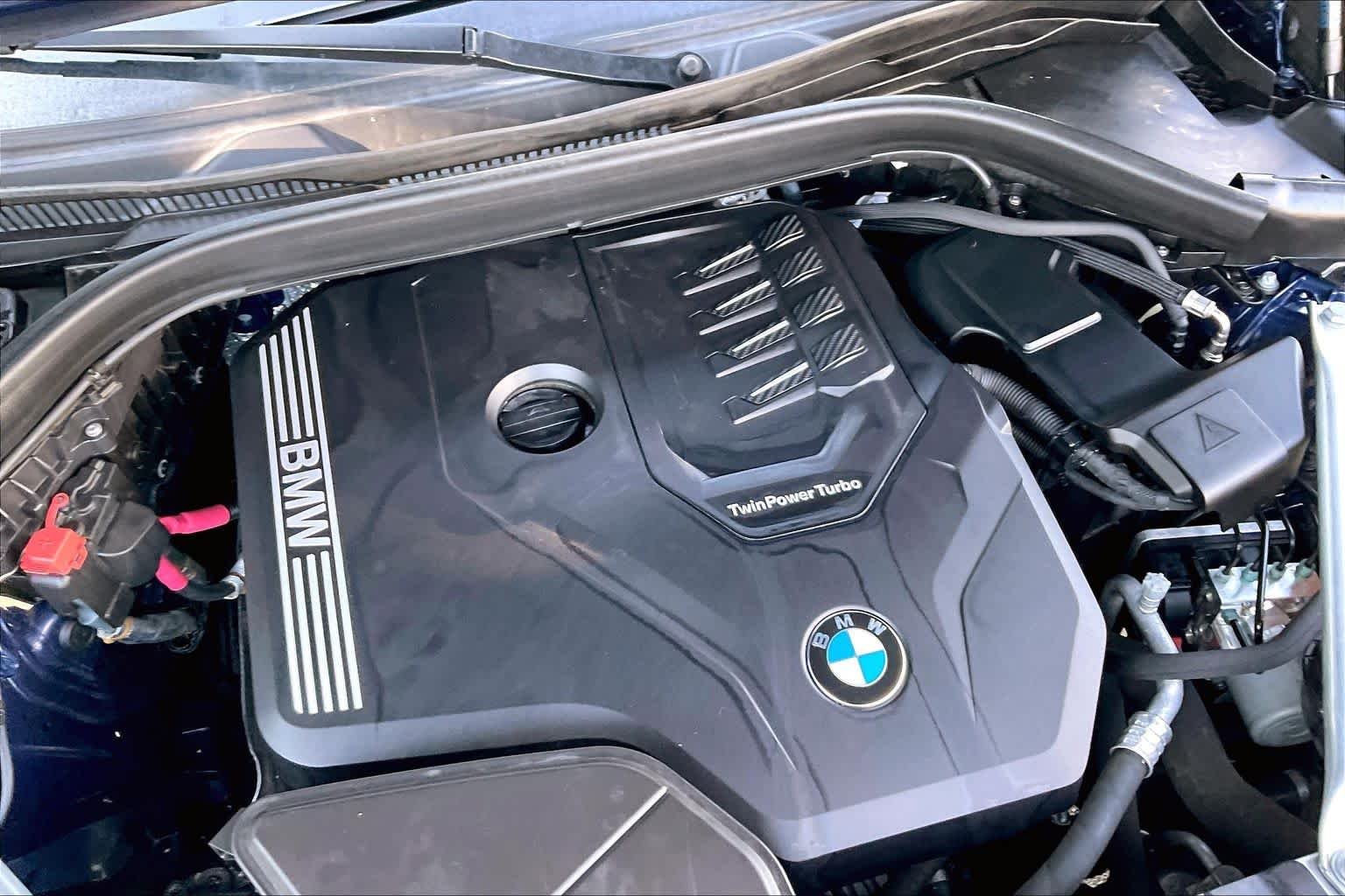 Used 2022 Phytonic Blue Metallic BMW xDrive30i image 30