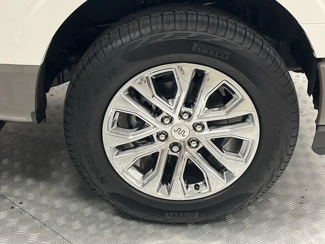 New 2026 Star White Metallic Tri-Coat Ford King Ranch image 23