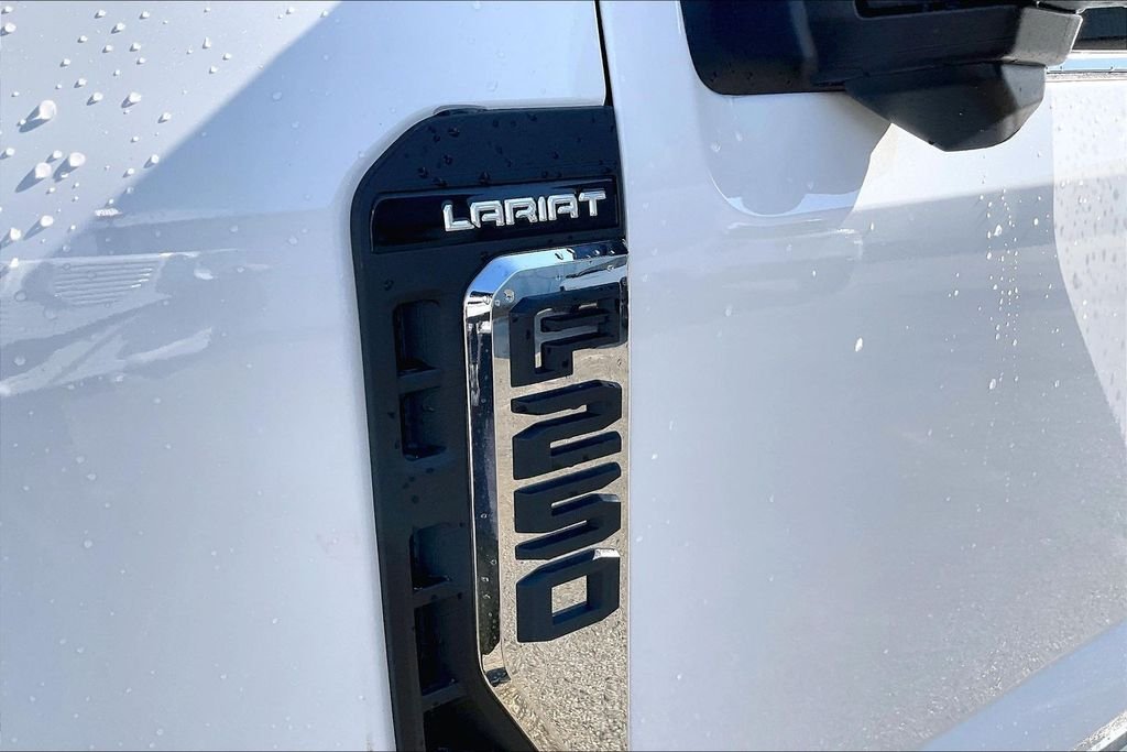 New 2026 Ford Super Duty F-250 Lariat 4D Crew Cab