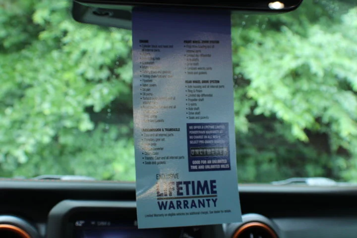 Used 2020 Sting-Gray Clearcoat Jeep Mojave image 9