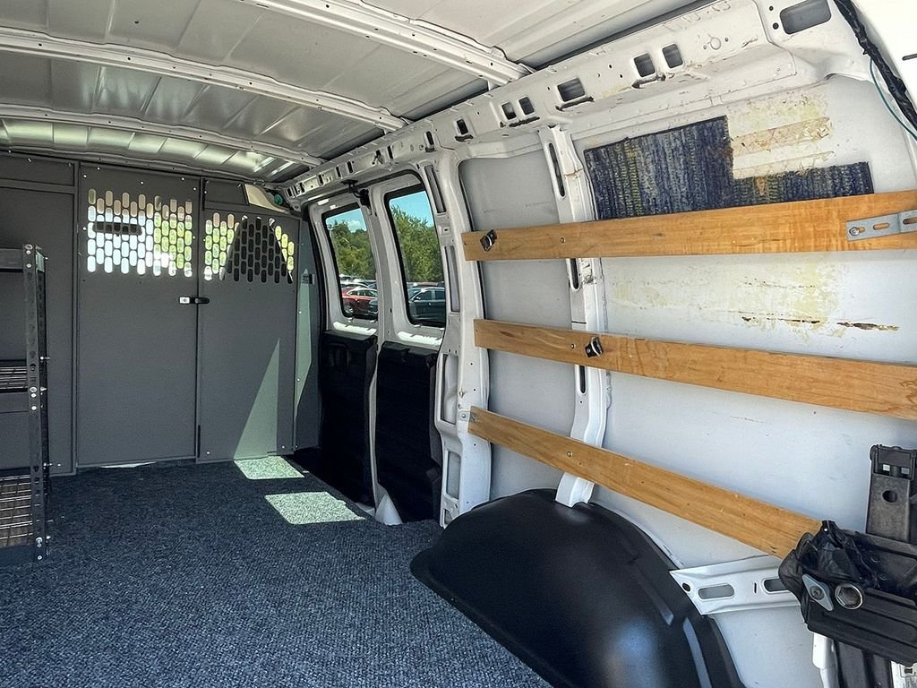 Used 2019 White GMC Work Van image 13