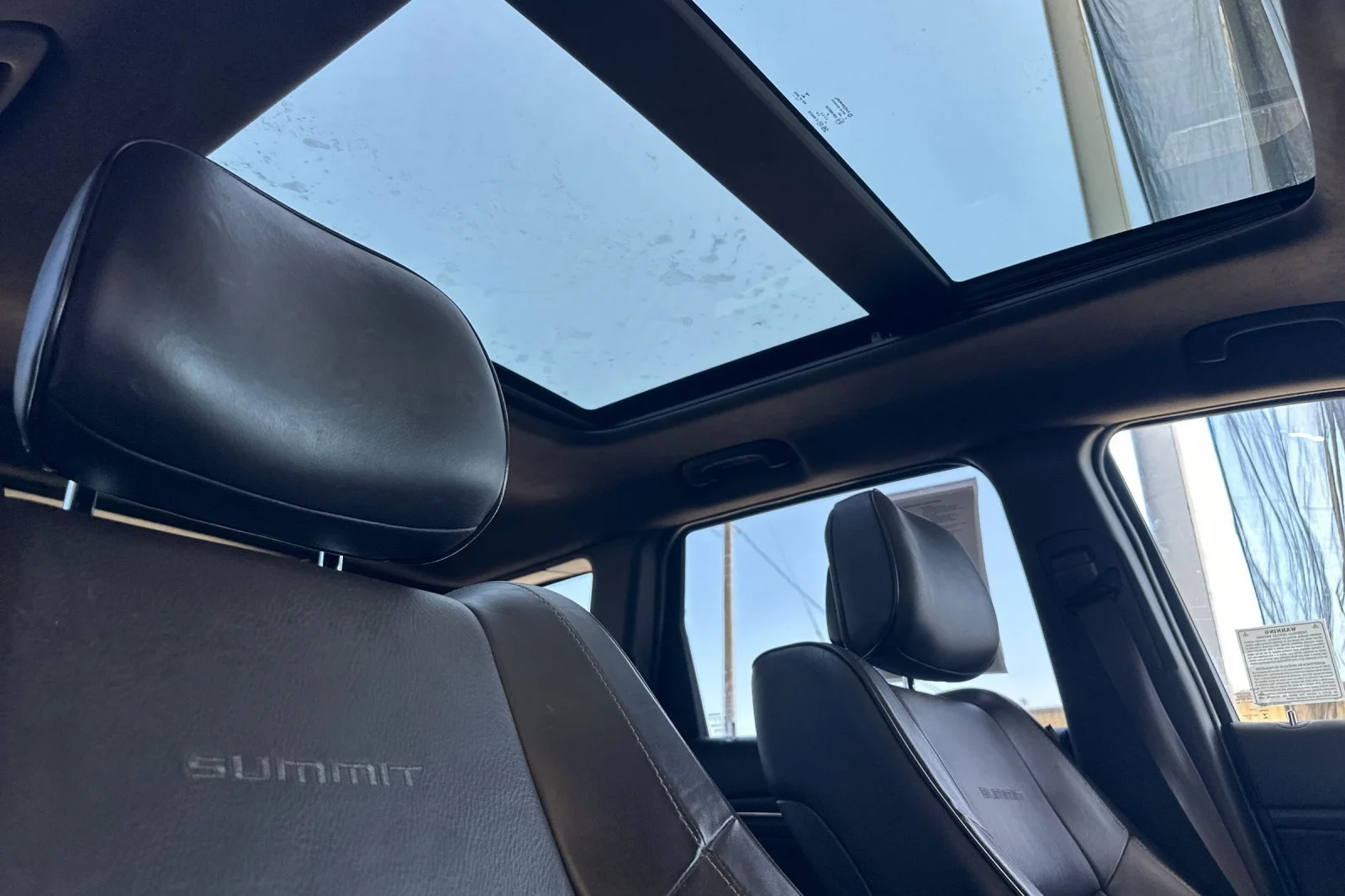 Used 2014 Bright White Clearcoat Jeep Summit image 17
