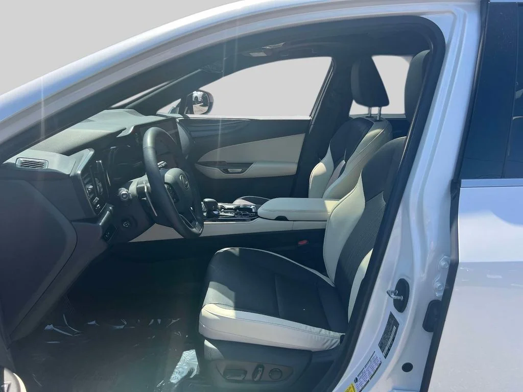 Certified Used 2024 White Lexus 350h Premium image 11