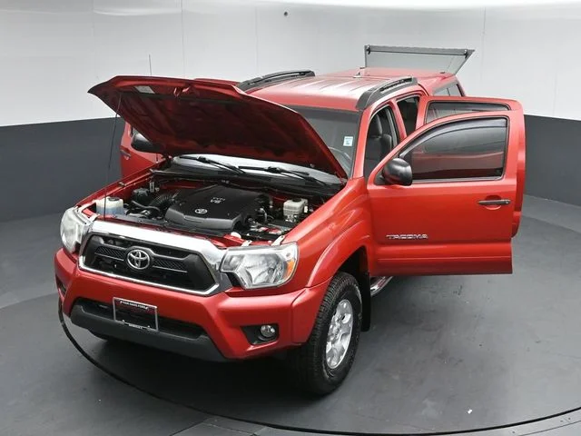 Used 2013 Red Toyota Base image 53