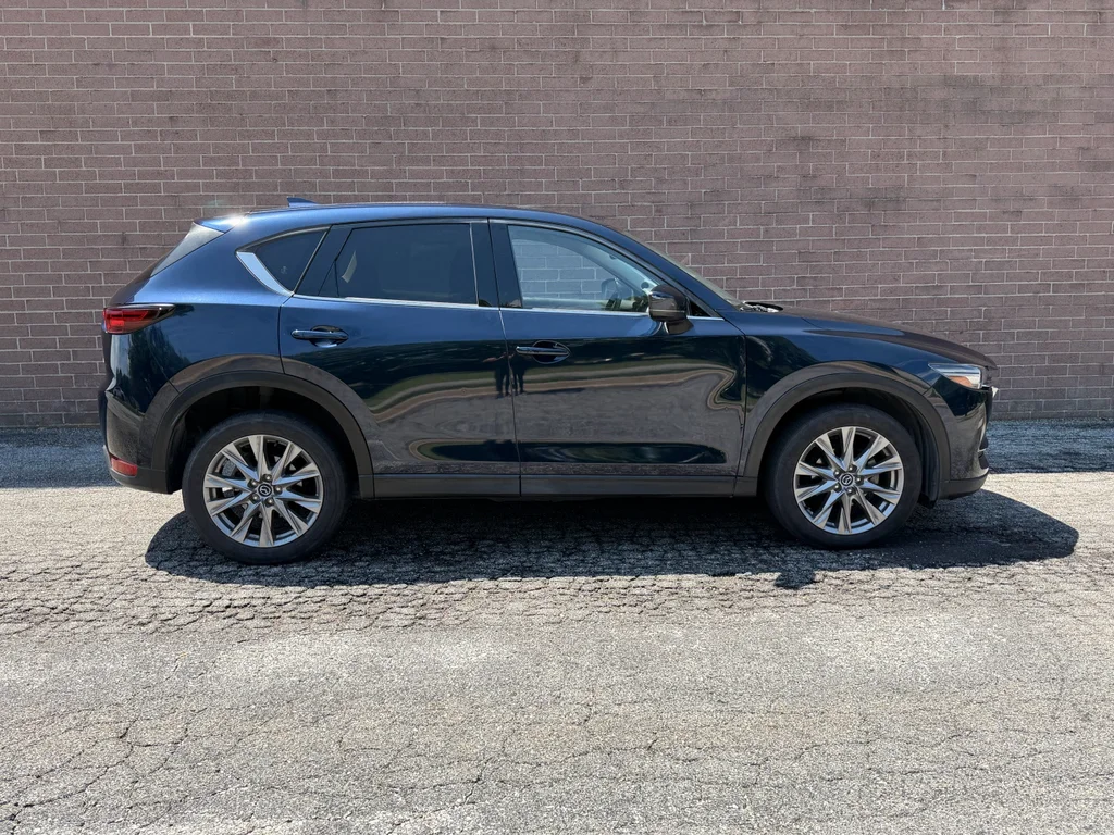 Used 2021 Deep Crystal Blue Mica Mazda Grand Touring image 7