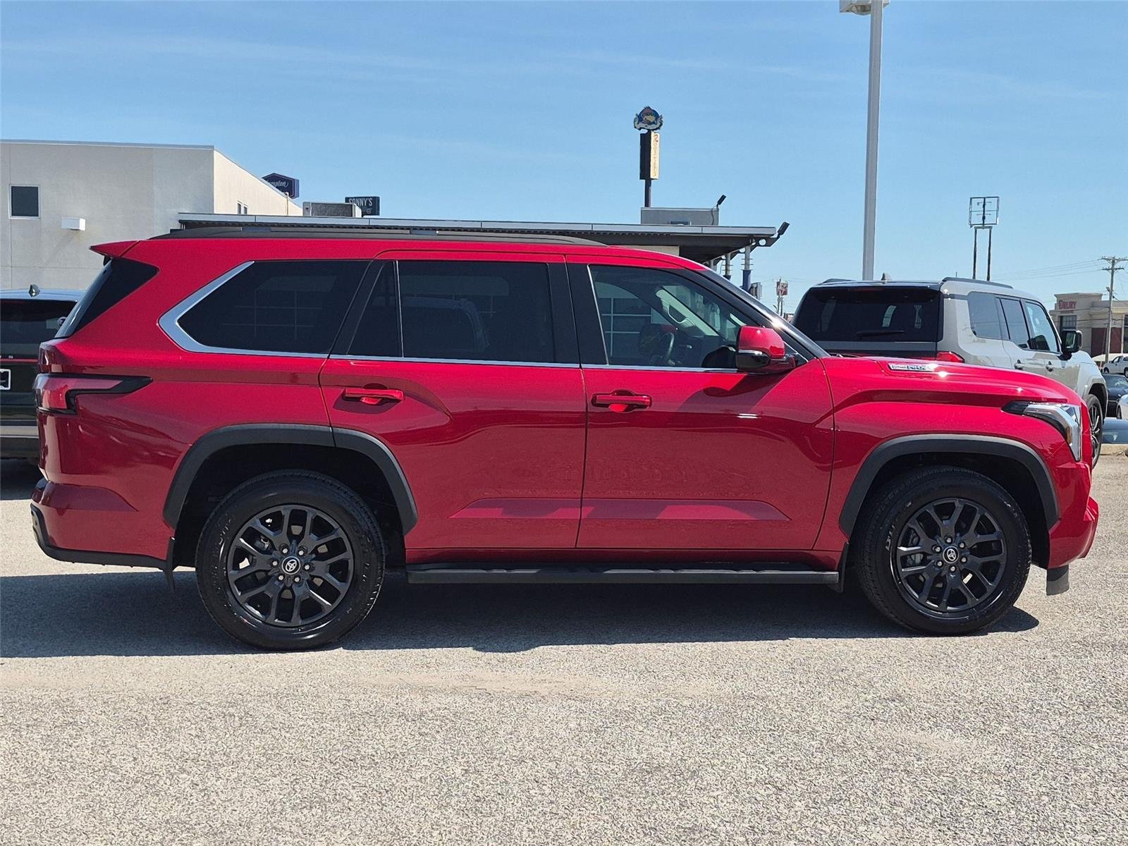 2023 Toyota Sequoia SR5 - Photo 6