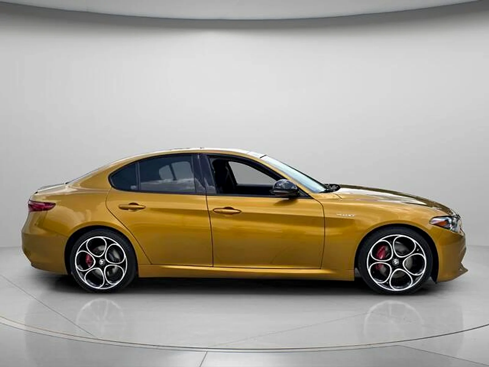Used 2023 Ocra GT Tri-Coat Alfa Romeo Veloce RWD image 5