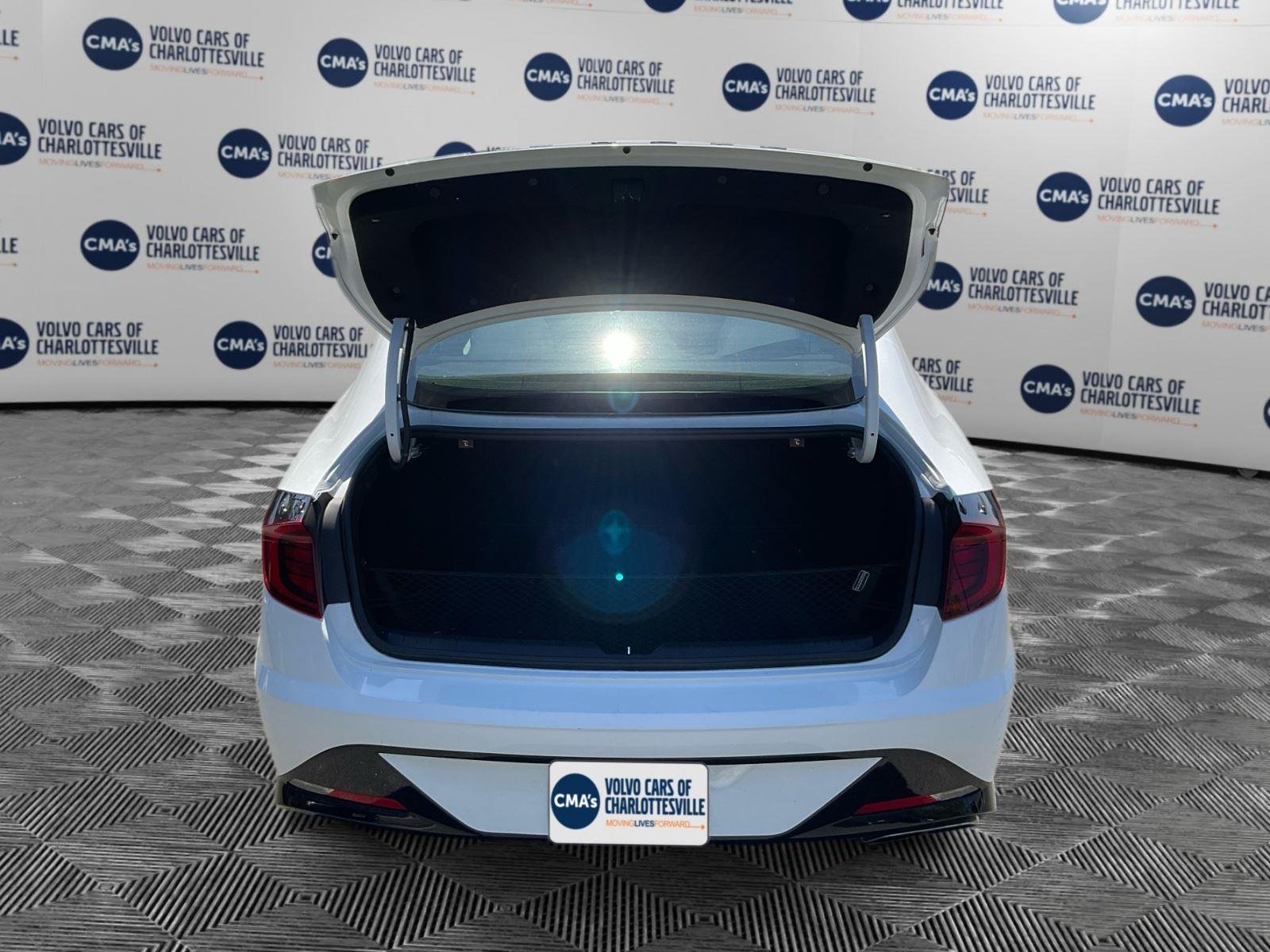 Used 2020 Quartz White Hyundai SEL image 11