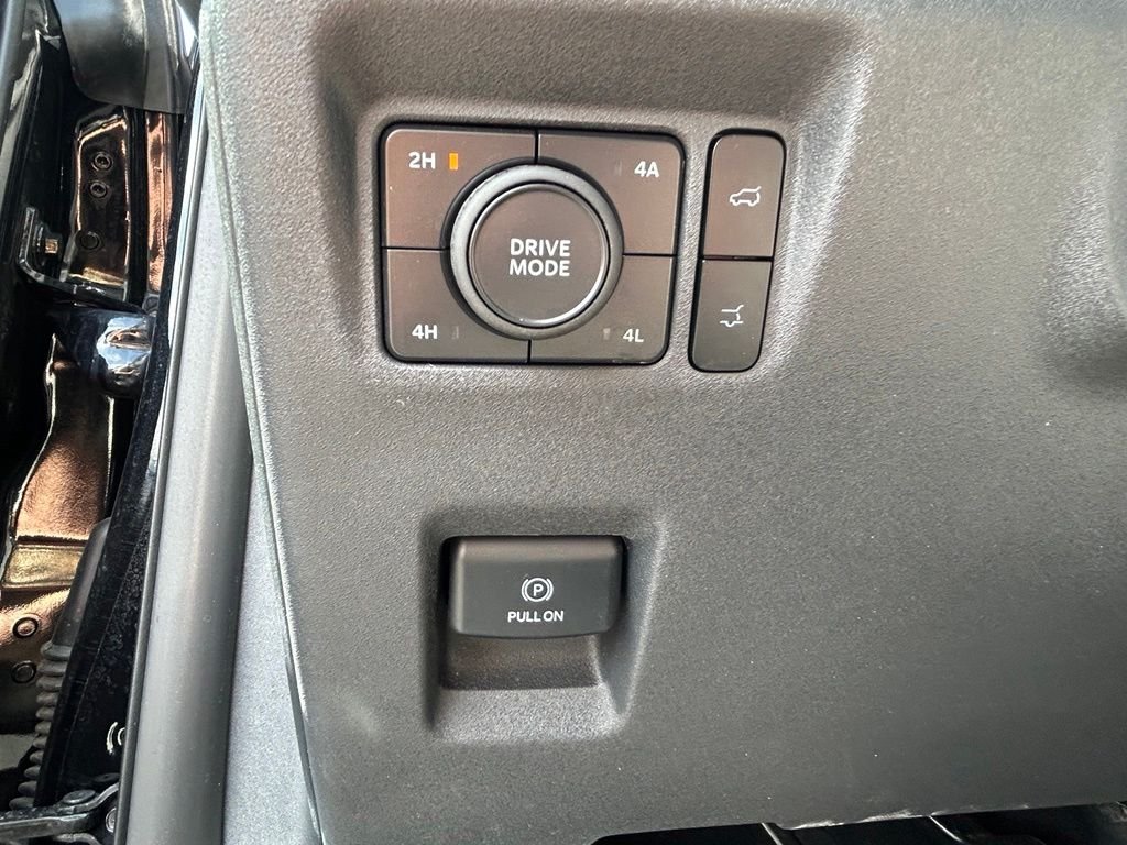 Used 2025 Black Ford Platinum image 14