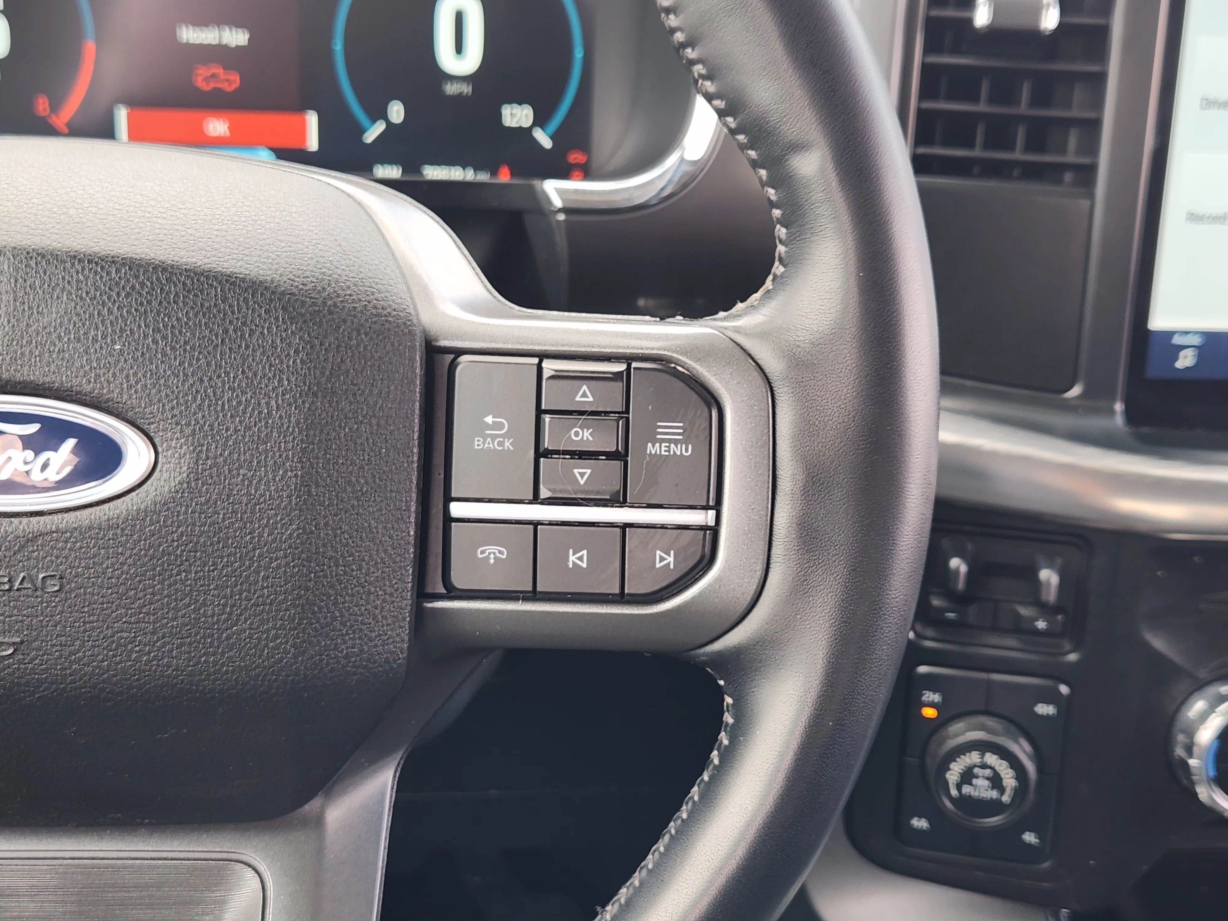 Used 2021  Ford Lariat image 28