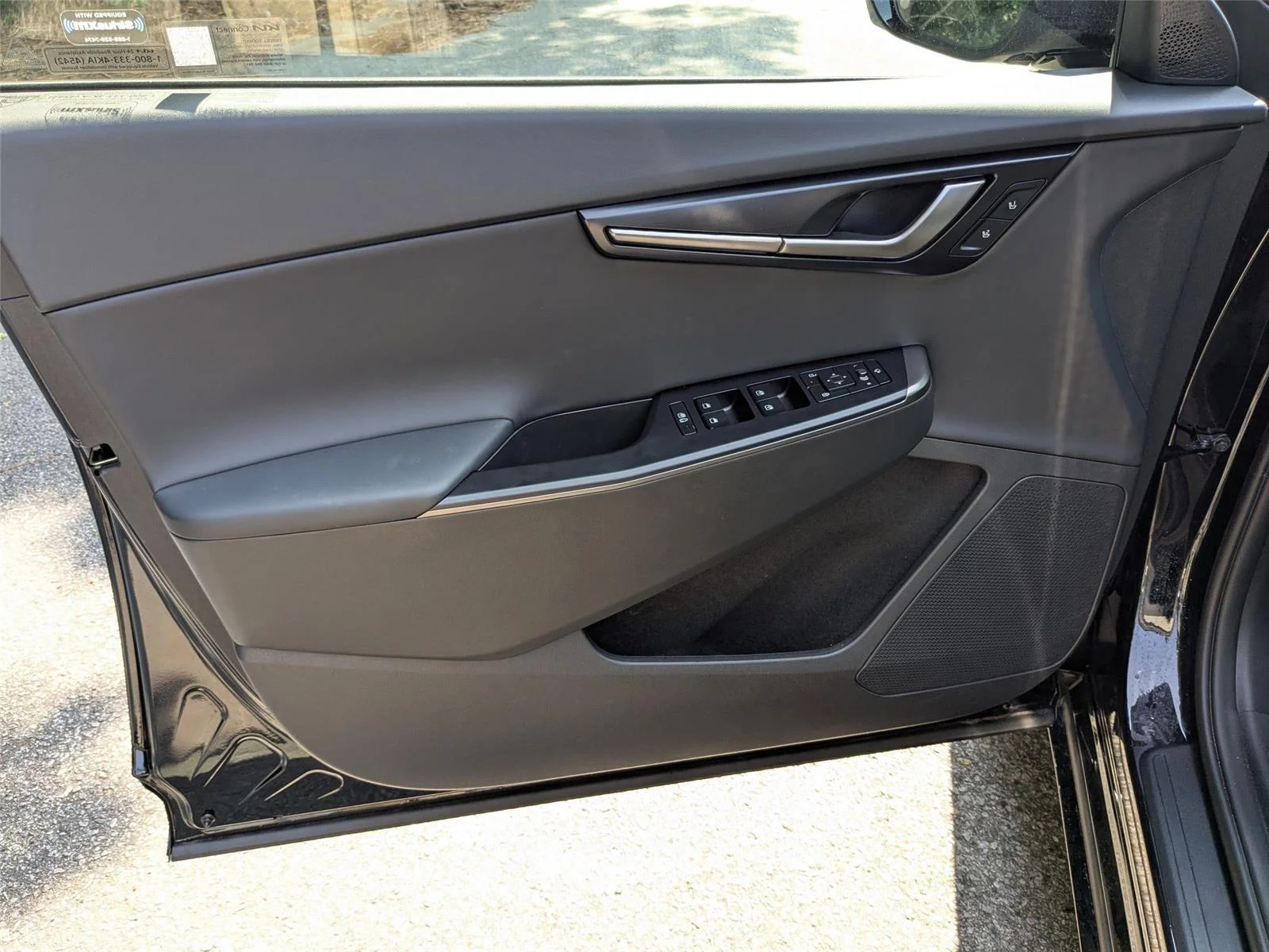 2025 Kia EV6 Wind - Photo 11