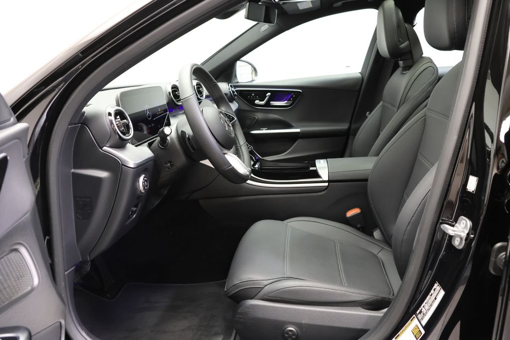 2026 Mercedes-Benz C-Class Sedan C 300 - Photo 38