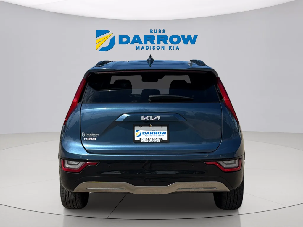 Certified Used 2024 Mineral Blue Kia Wave image 4