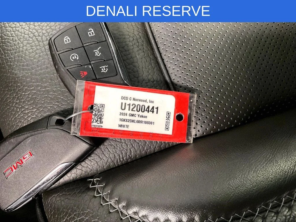 Used 2024 White GMC Denali image 32