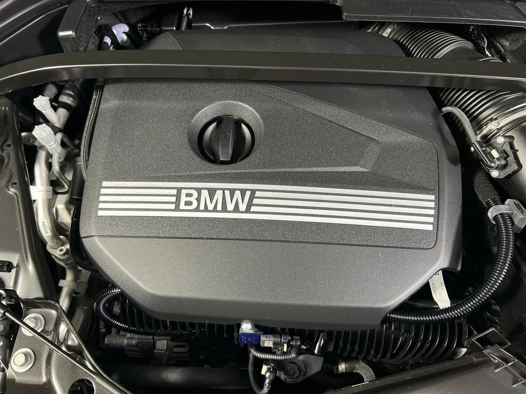 Used 2025 Black BMW xDrive28i image 18