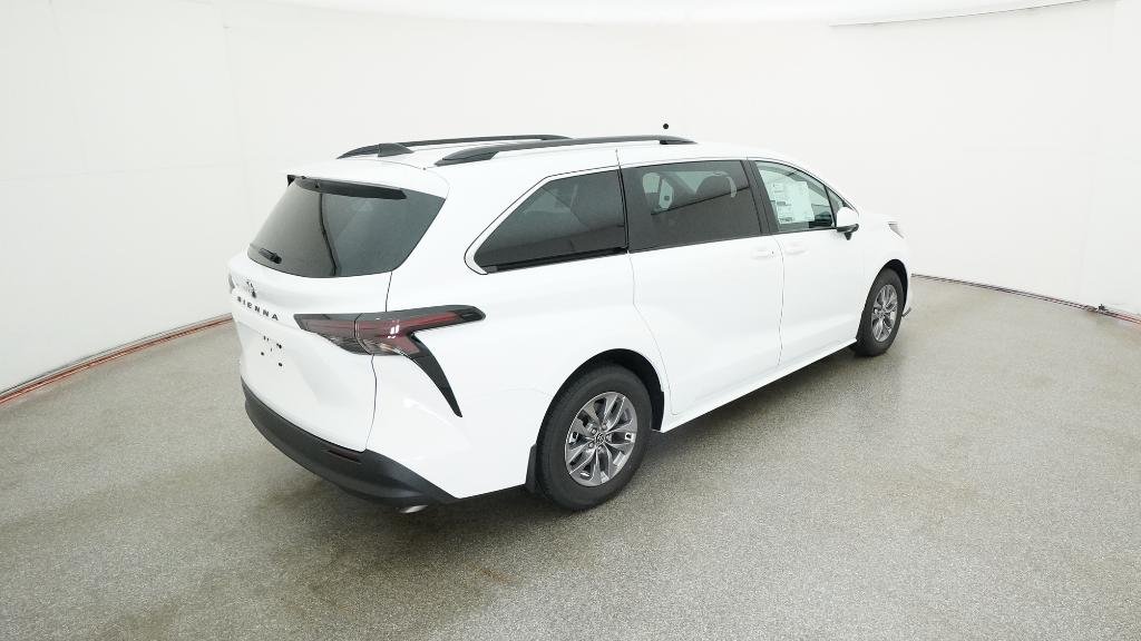 New 2026 Ice Cap Toyota LE image 5
