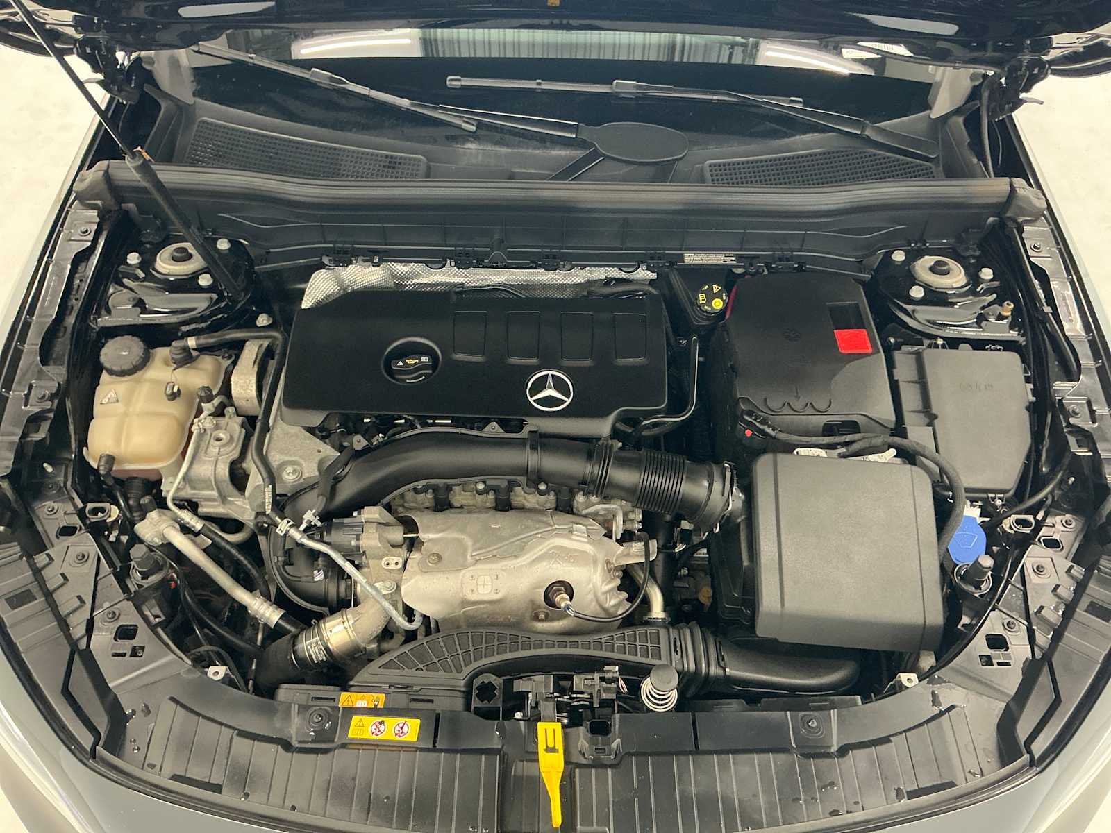 Used 2023 Night Black Mercedes-Benz GLB 250 image 26