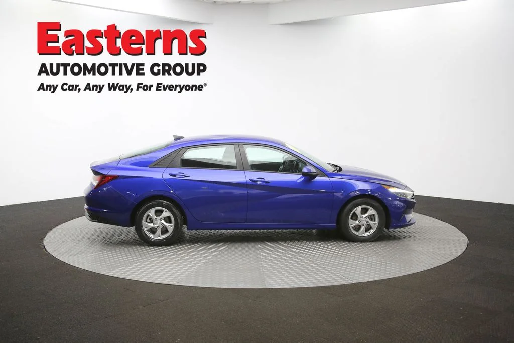 Used 2023 Blue Hyundai SE image 43