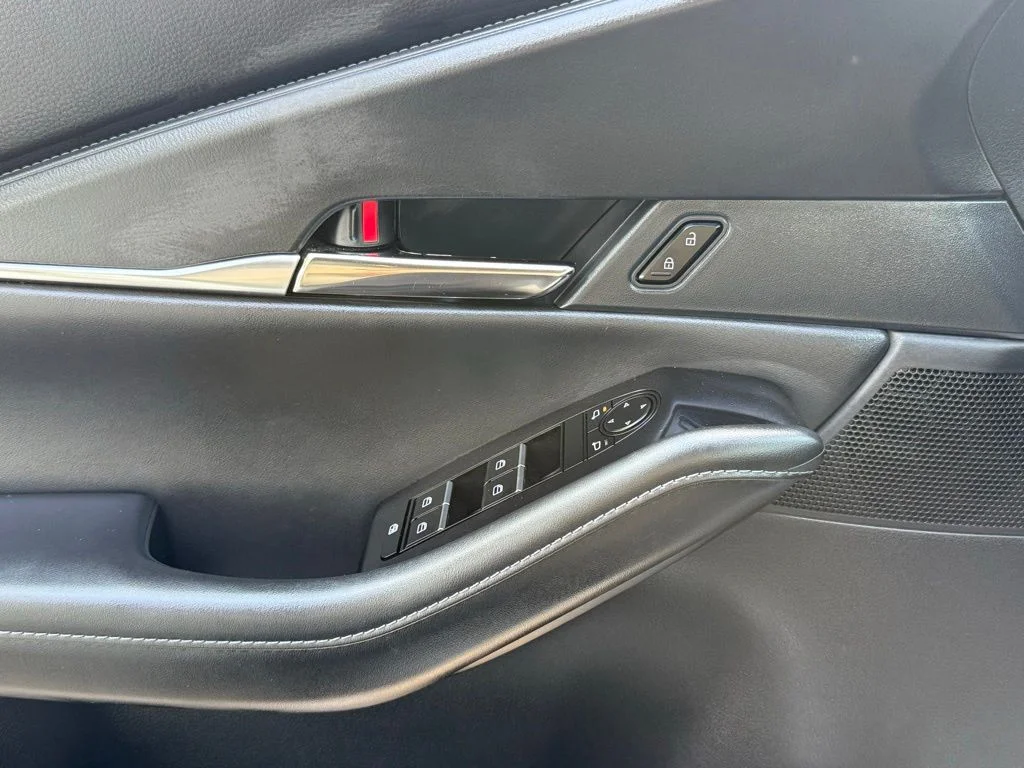 Used 2023 White Mazda 2.5 S Preferred Package image 18