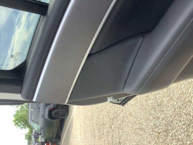 New 2026 Shimmering Silver Hyundai SEL image 12