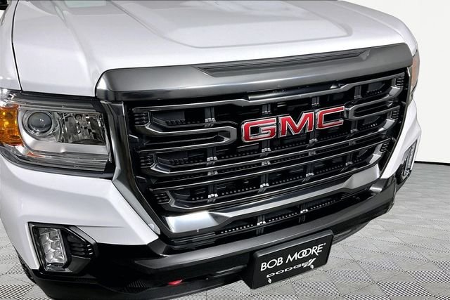 Used 2022 White GMC AT4 w/Leather image 30
