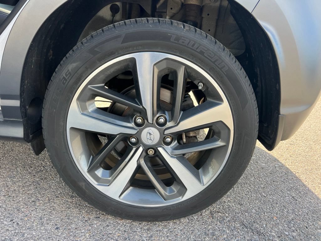 Used 2021 Lunar White Hyundai Limited image 14