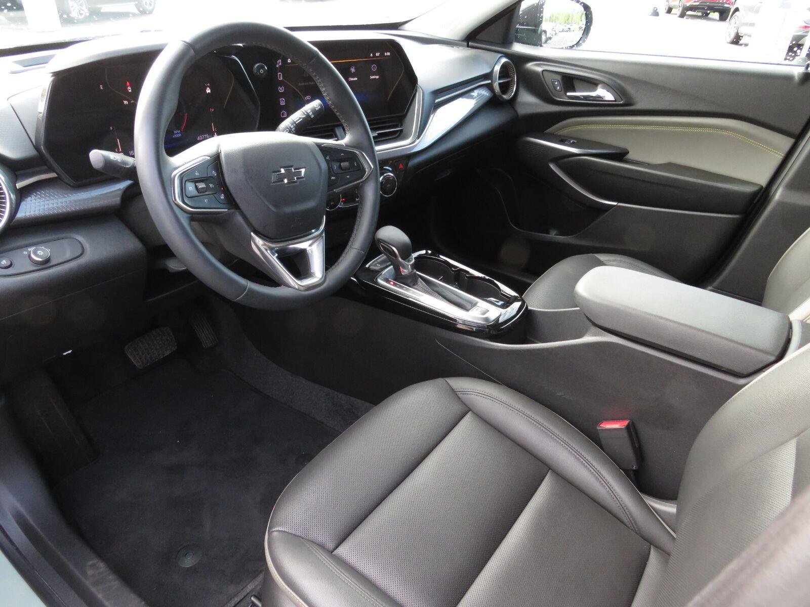 Used 2024 Cacti Green Chevrolet ACTIV image 22