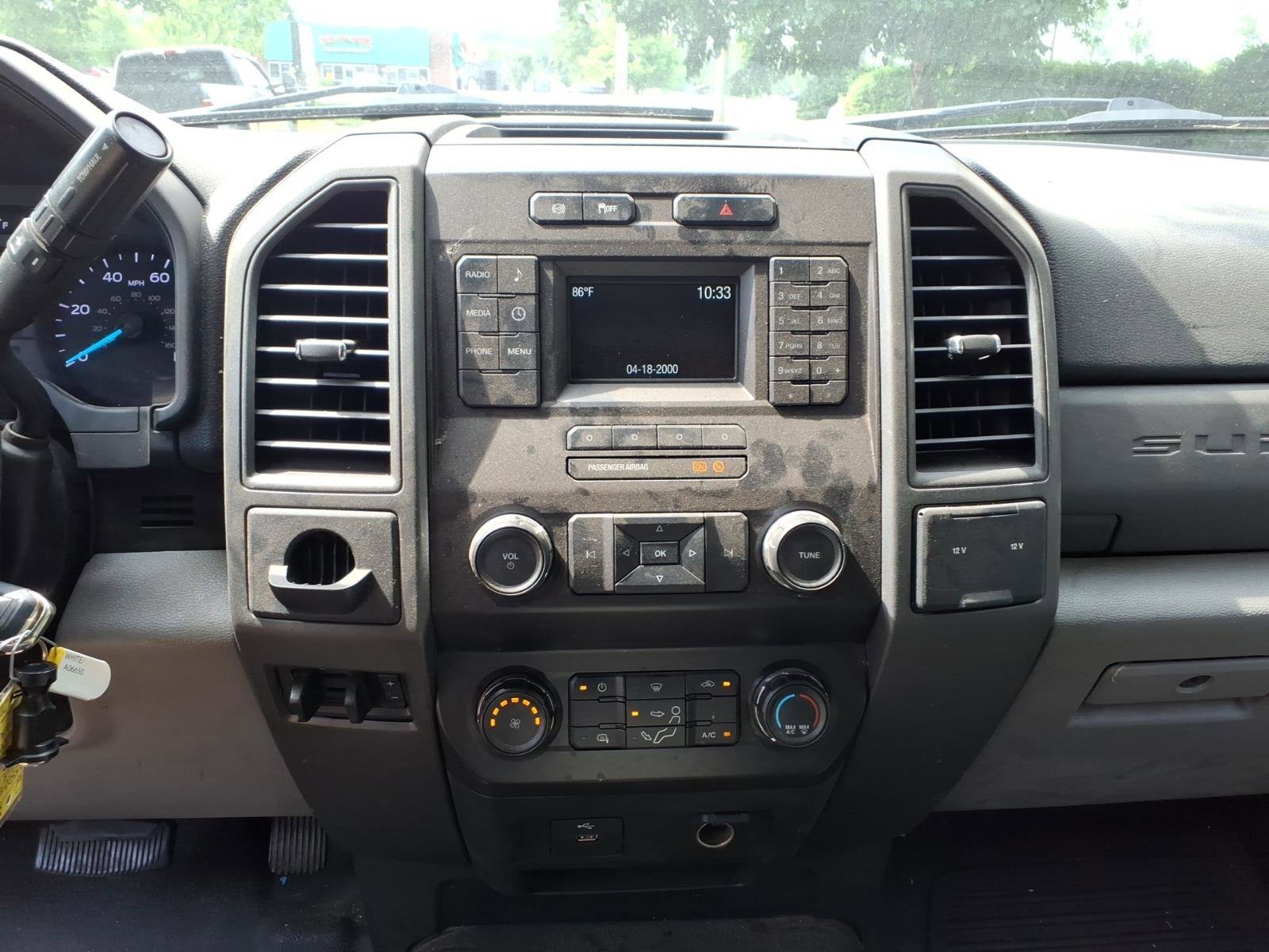 Used 2019 Oxford White Ford XL image 10