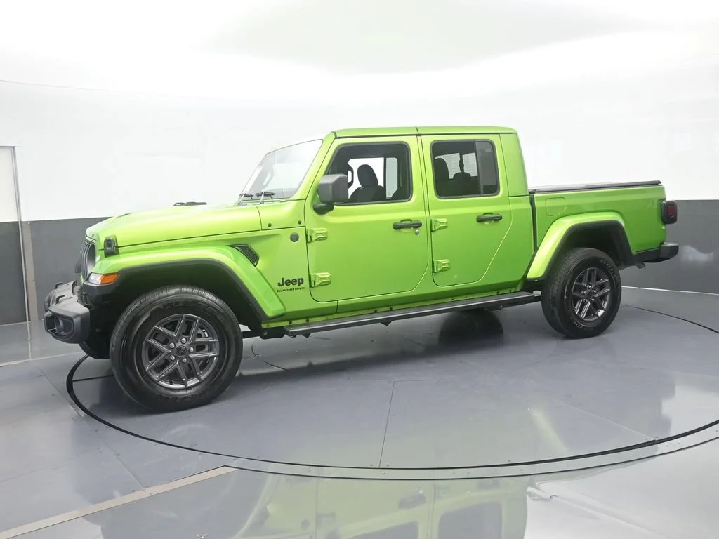 2025 Jeep Gladiator