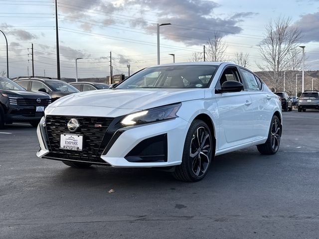 2025 Nissan Altima SR