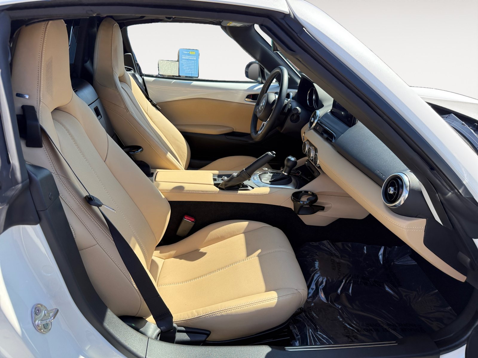 Certified Used 2025 Snowflake White Pearl Mazda Grand Touring image 19