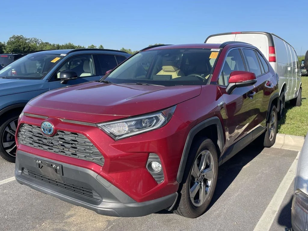 Used 2021 Ruby Flare Pearl Toyota Hybrid XLE Premium image 2