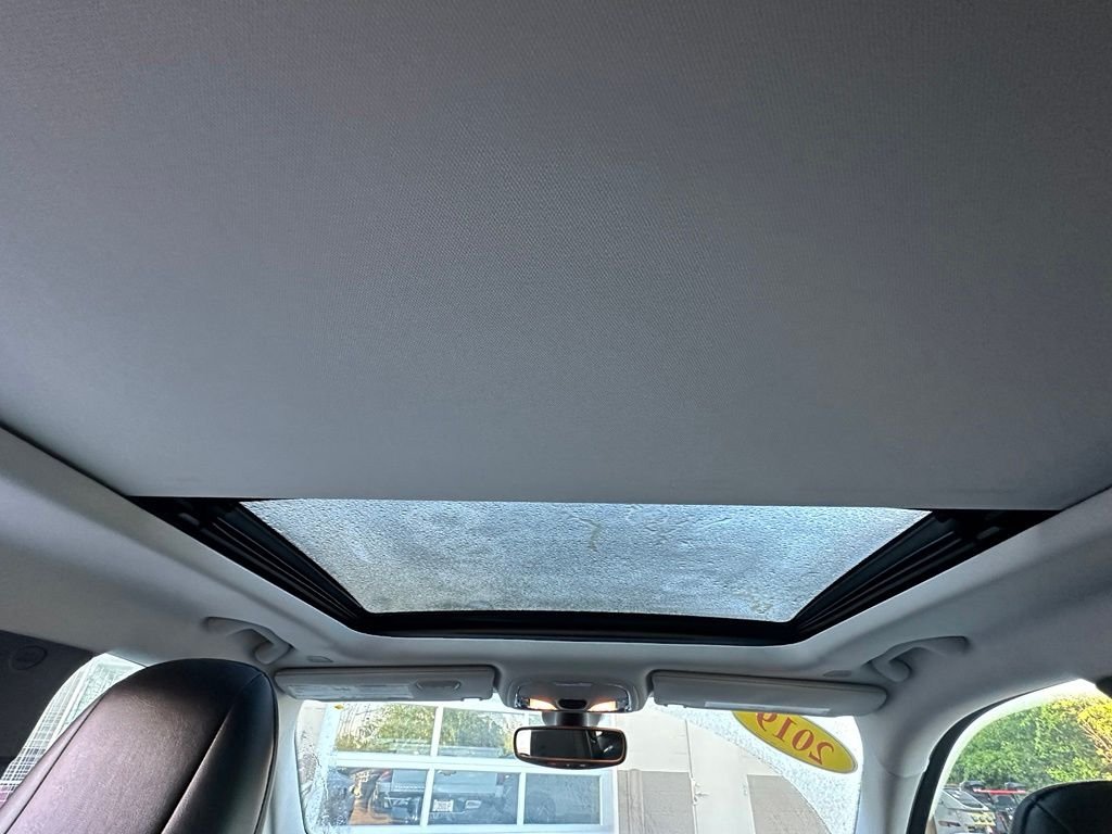 Used 2019 White Jeep Limited image 14