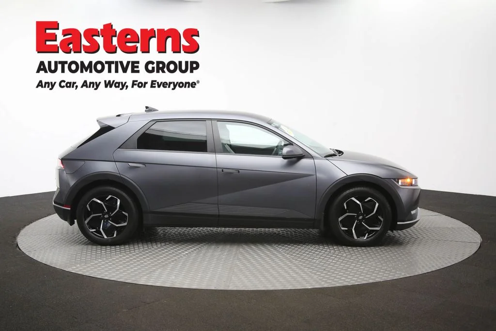 Used 2023 Gray Hyundai SEL image 43