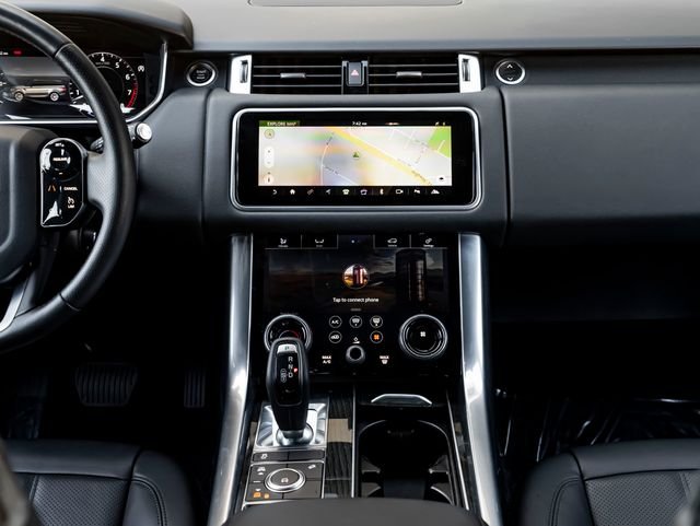 Used 2019 Fuji White Land Rover HSE image 22