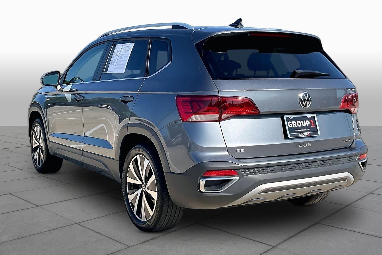 Used 2022 Platinum Gray Metallic Volkswagen SE image 12