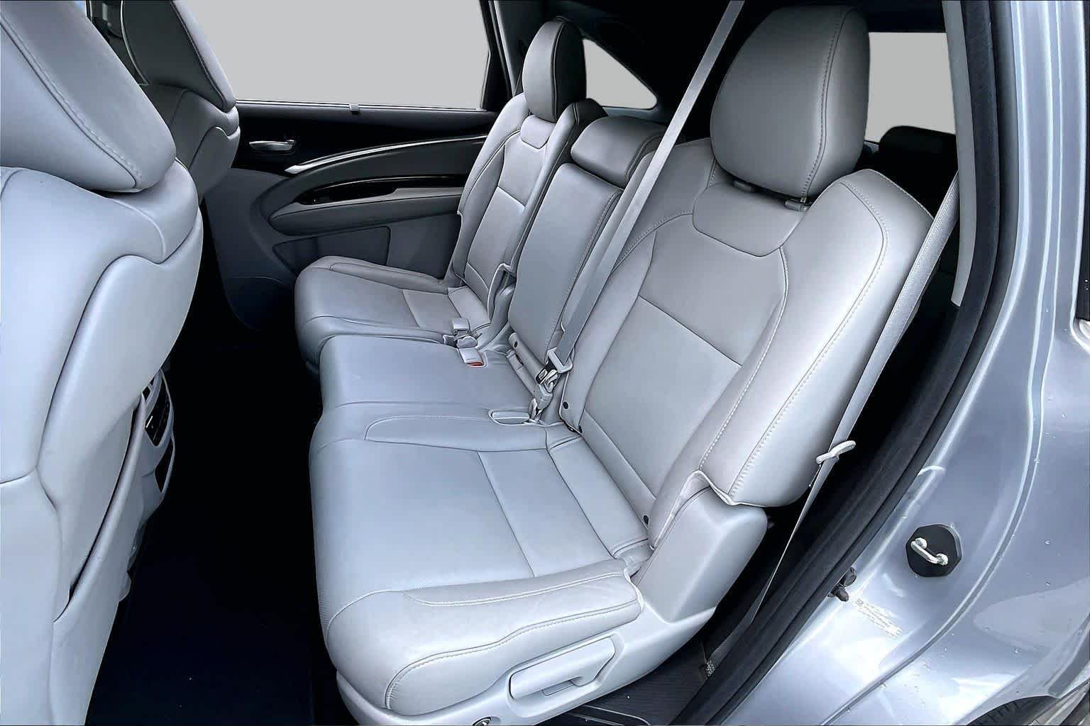 Used 2016 Graphite Luster Metallic Acura w/Advance image 21