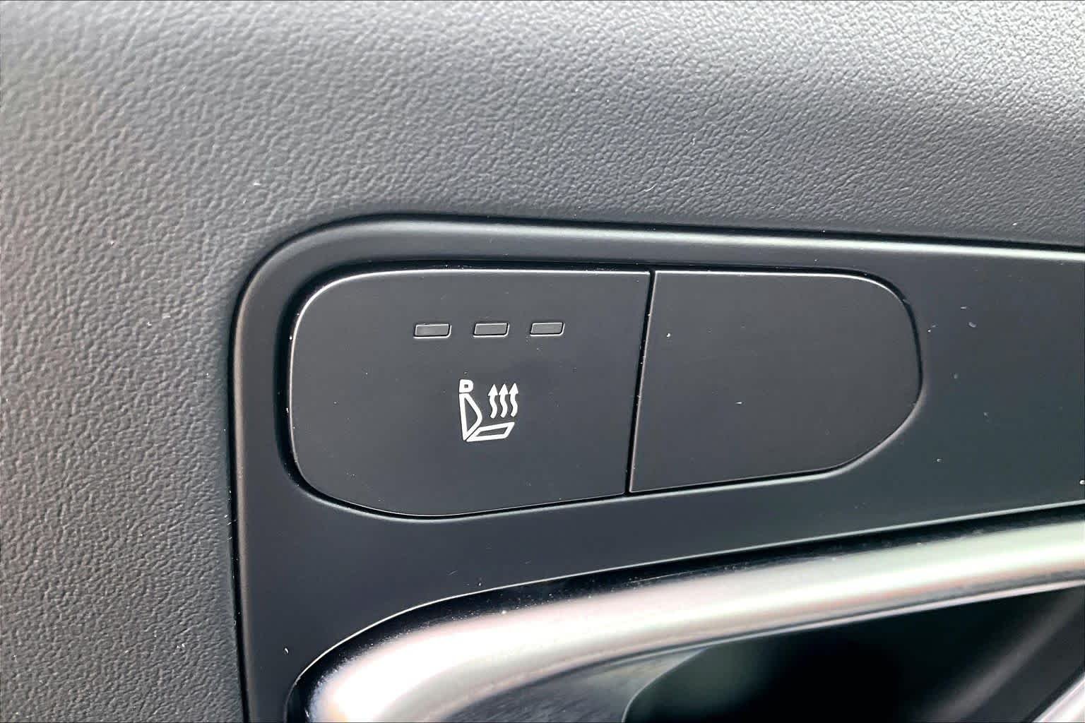 Used 2025 Aurora Black Pearl Kia GT-Line image 65