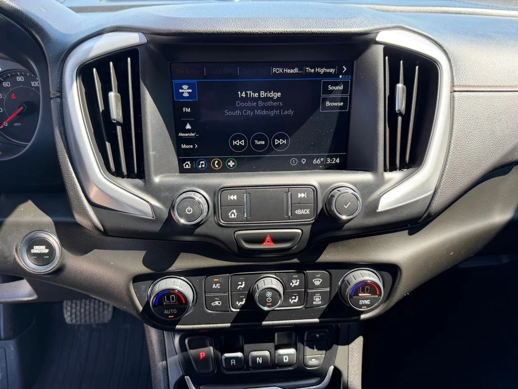 Used 2021 Gray GMC SLT image 19