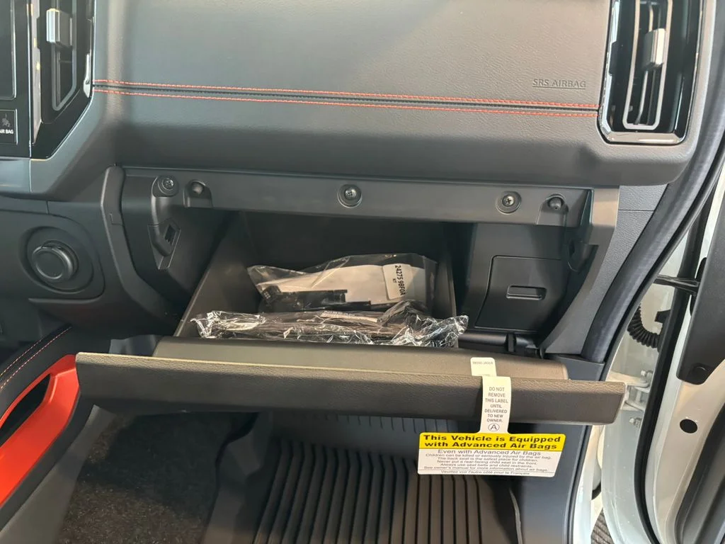 New 2026 White Nissan PRO-4X image 27