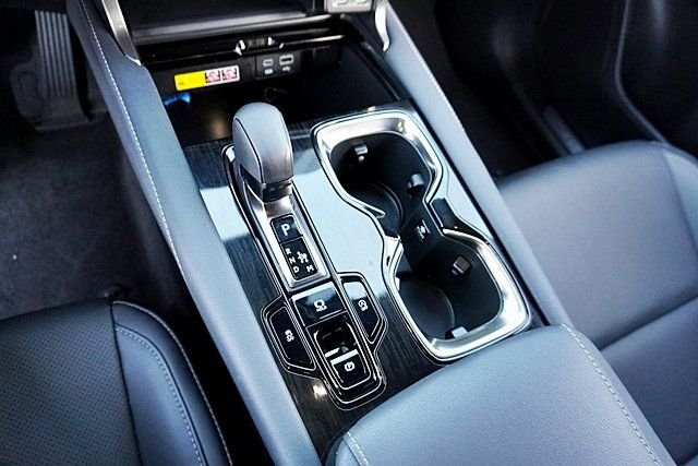 Used 2024 White Lexus 350 image 31