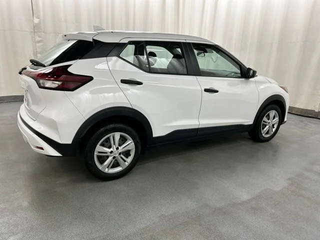 Used 2024 White Nissan S image 4