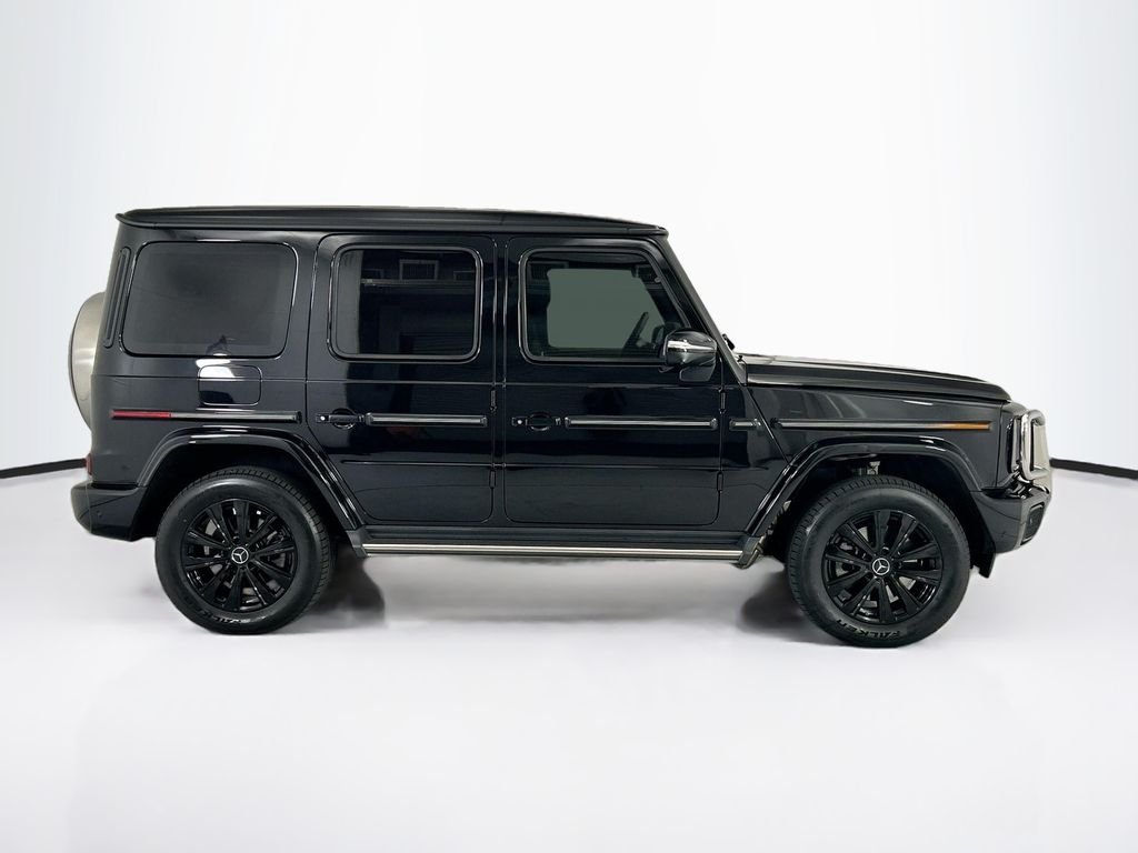 Used 2025  Mercedes-Benz G 550 image 4