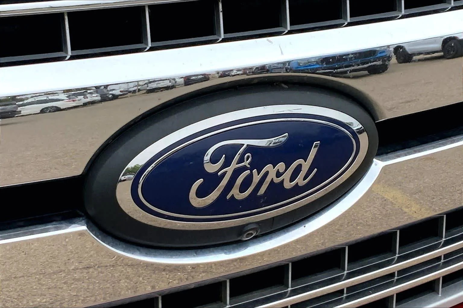 Used 2020 Rapid Red Metallic Tinted Clearcoat Ford LARIAT image 33