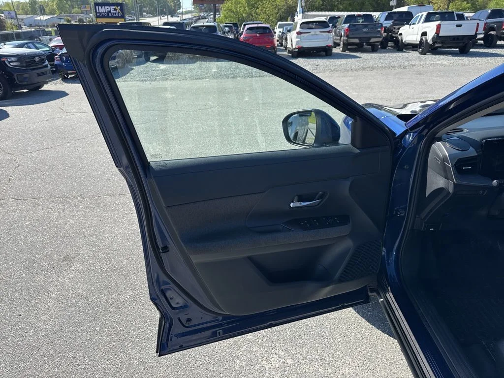 Used 2025 Blue Nissan SV image 23