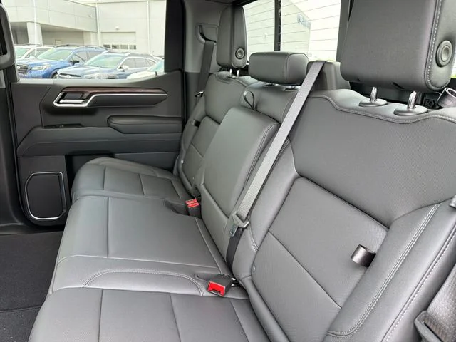 2026 GMC Sierra 1500 SLT - Photo 21